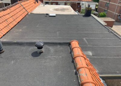 Platte daken vervangen in Bergen op Zoom